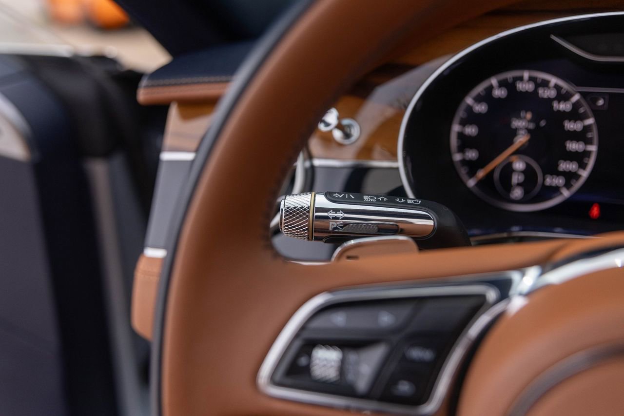 Used 2023 Bentley Continental GT Azure AWD/4WD image 39