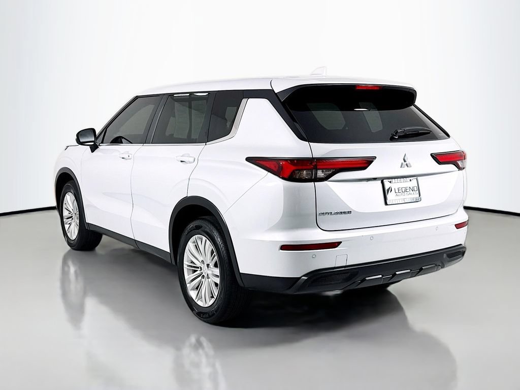 Used 2024 Mitsubishi Outlander ES AWD/4WD image 7