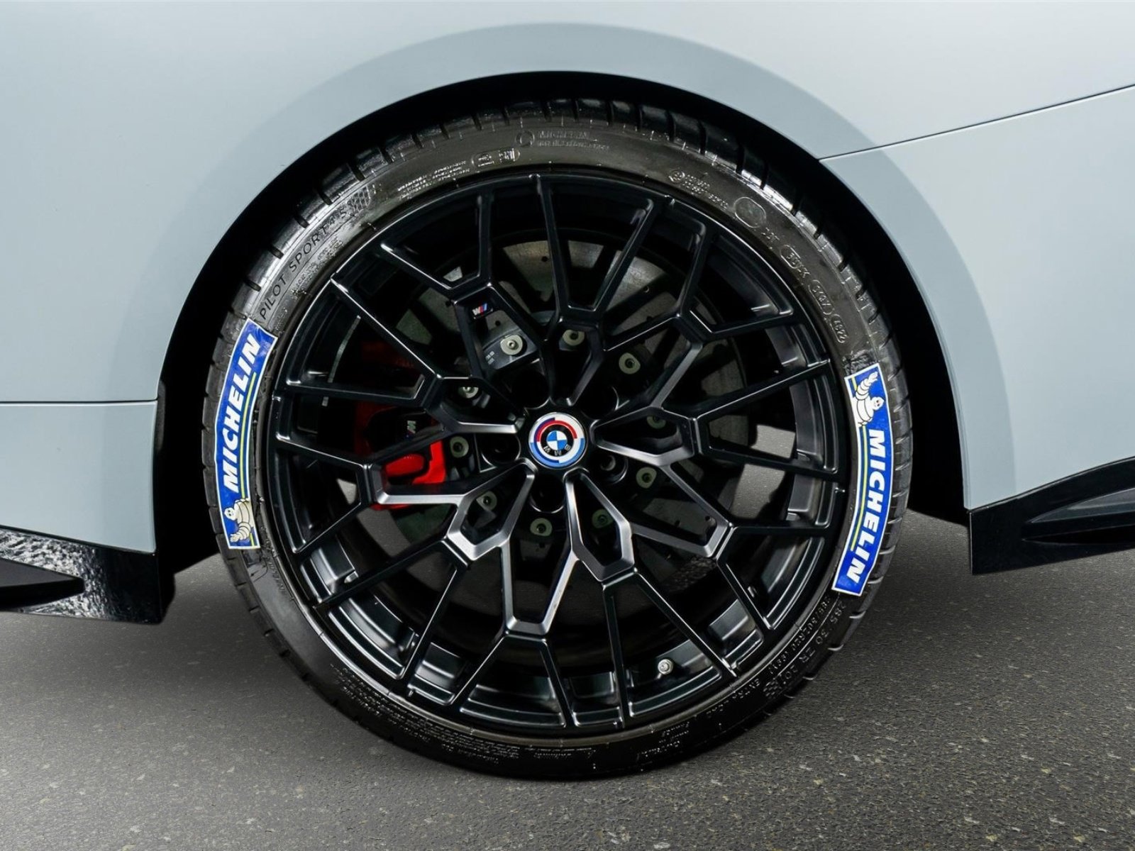 Used 2023 BMW M4 CSL image 18