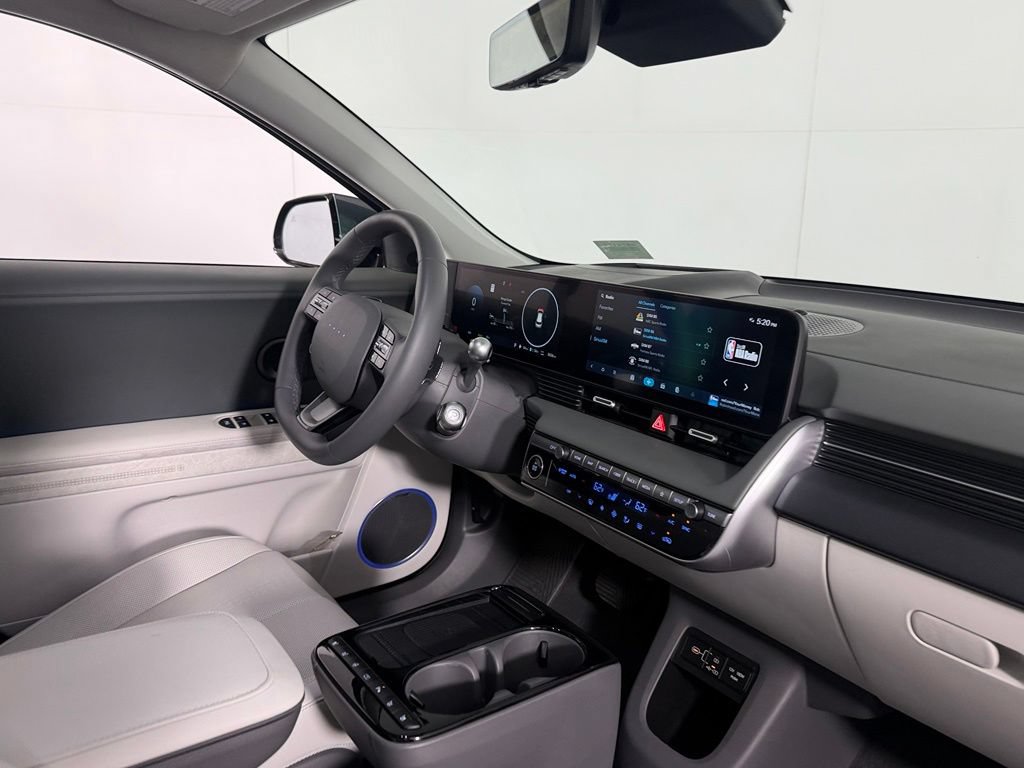 Used 2025 Hyundai Ioniq 5 Limited RWD image 21