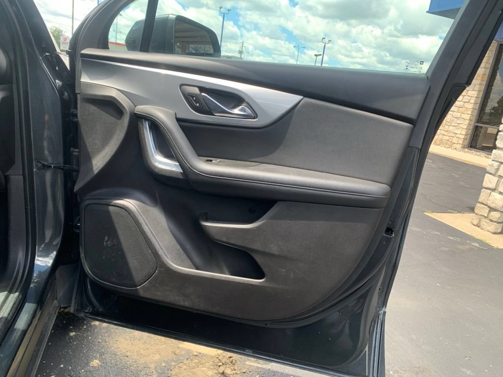 Used 2019 Chevrolet Blazer LT FWD image 31