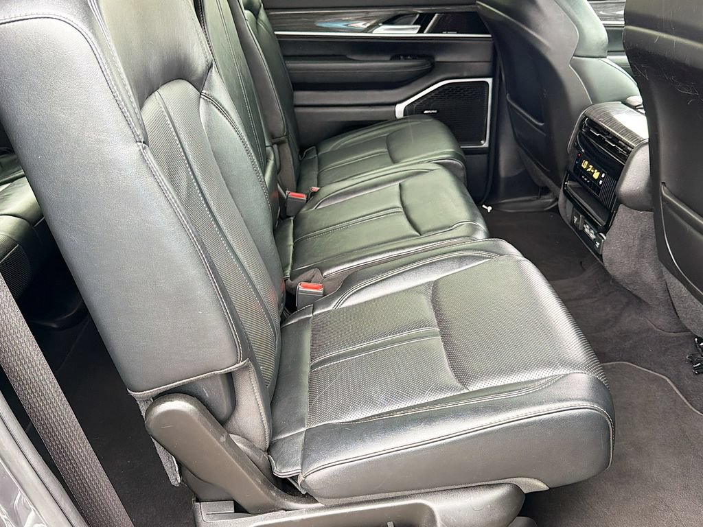 Used 2022 Jeep Wagoneer Series II AWD/4WD image 31
