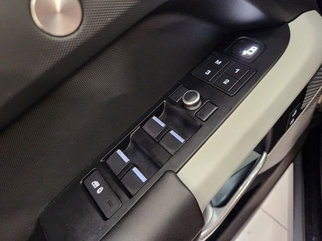 Used 2020 Land Rover Defender 110 HSE image 22