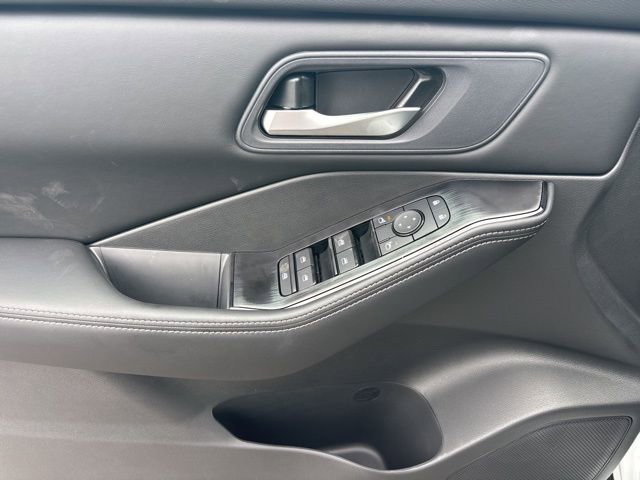 New 2026 Nissan Rogue SV FWD image 16