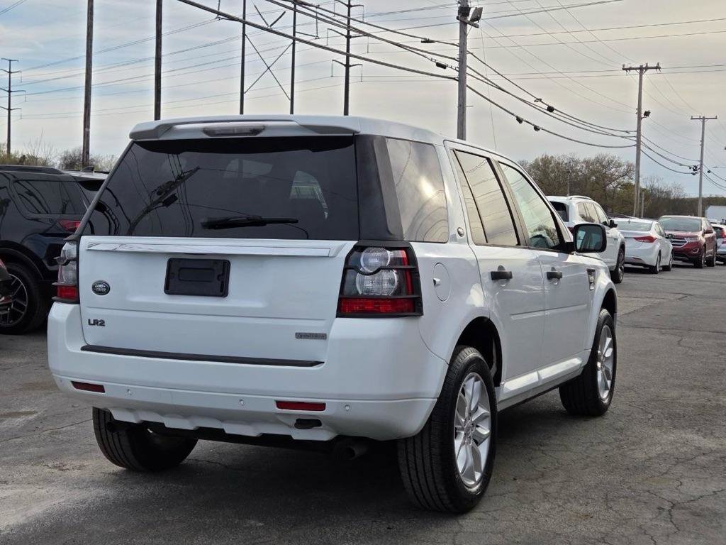 Used 2011 Land Rover LR2 HSE AWD/4WD image 5