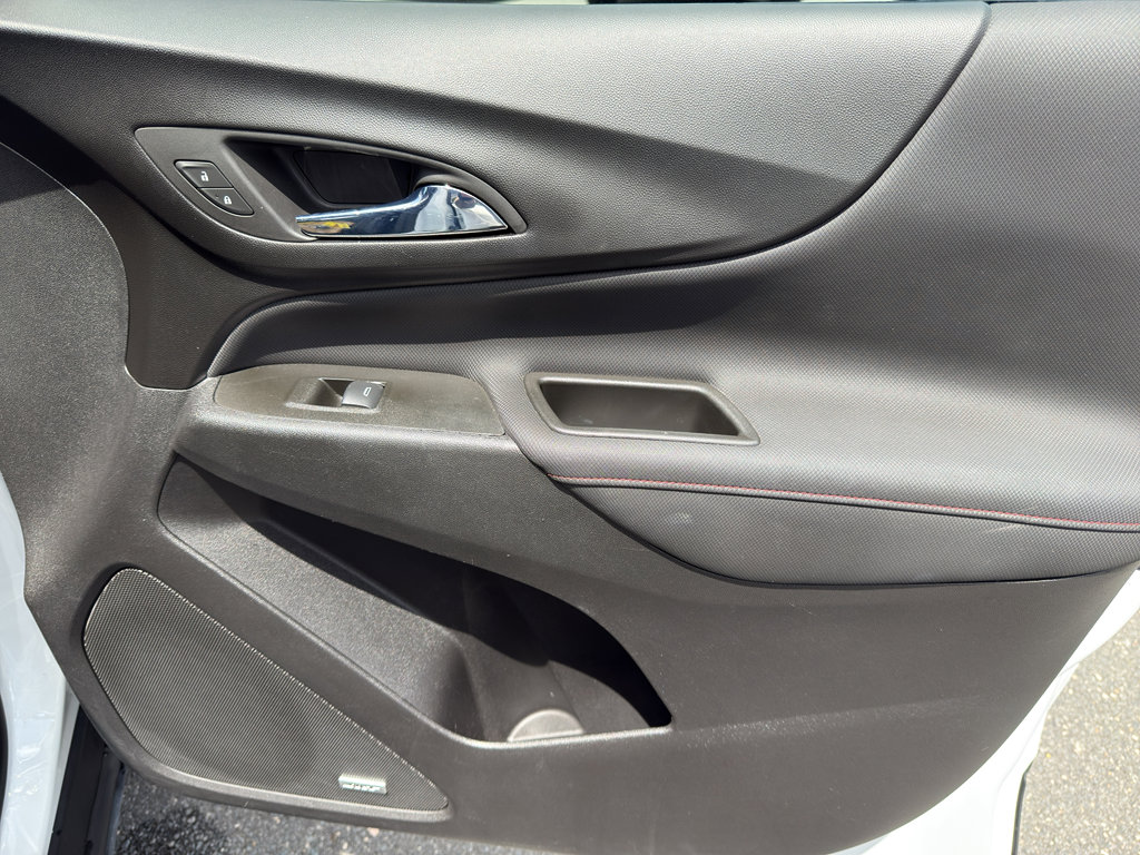 Used 2022 Chevrolet Equinox RS w/ RS Leather Package image 34