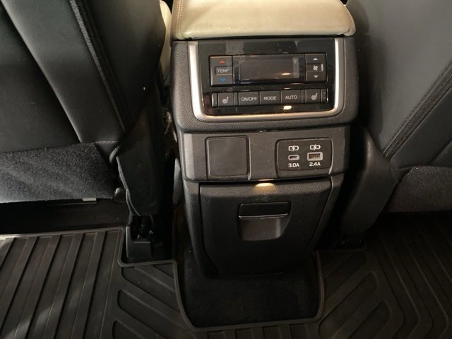 Used 2024 Subaru Ascent Limited image 32