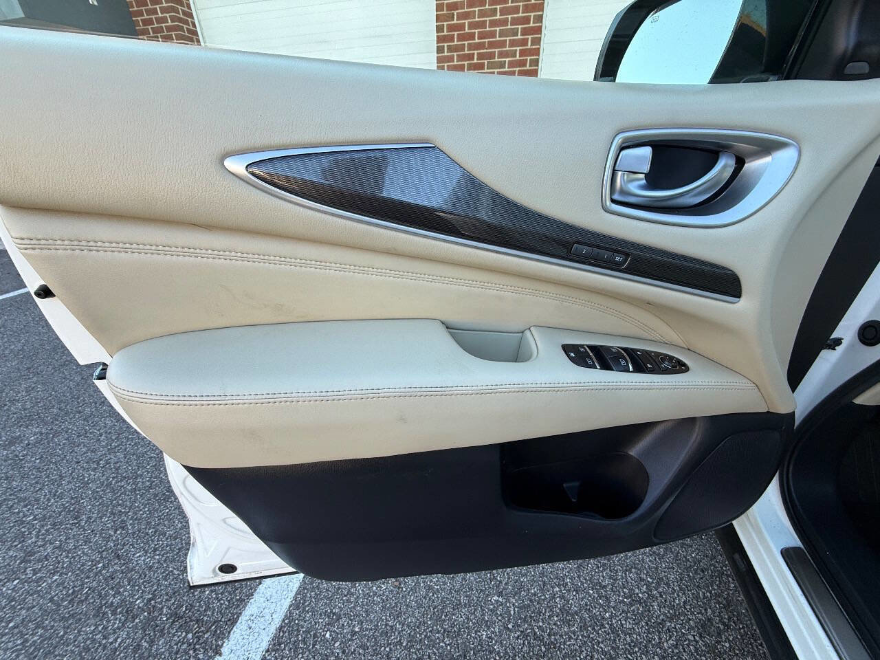 Used 2016 INFINITI QX60 AWD w/ Premium Plus Package image 36