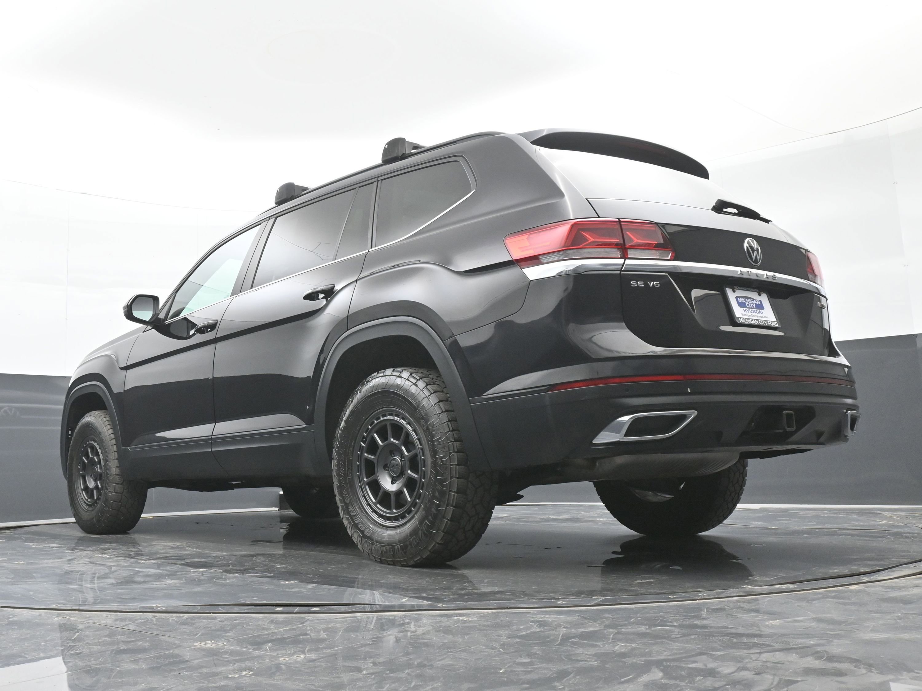 Used 2021 Volkswagen Atlas SE w/ Panoramic Sunroof Package AWD/4WD image 39