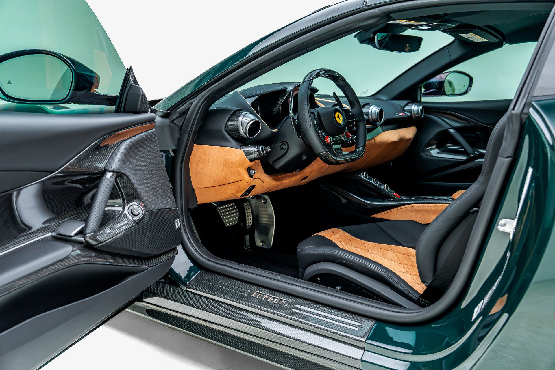 Used 2023 Ferrari 812 GTS RWD image 6