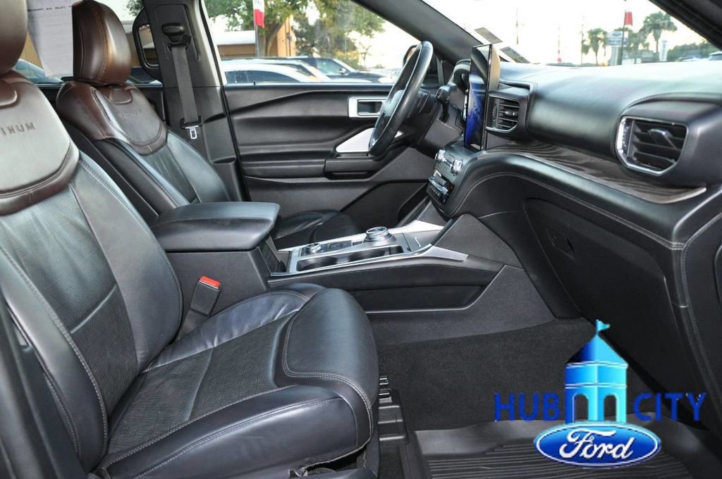 Used 2020 Ford Explorer Platinum w/ Premium Technology Package image 16