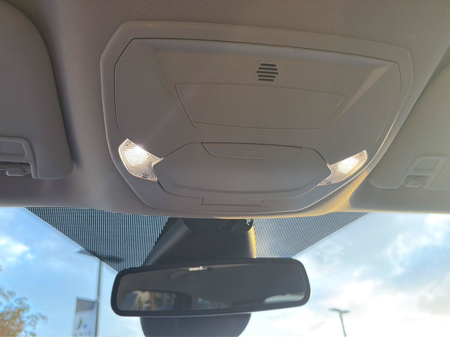 Used 2019 Ford Escape SEL AWD/4WD image 16