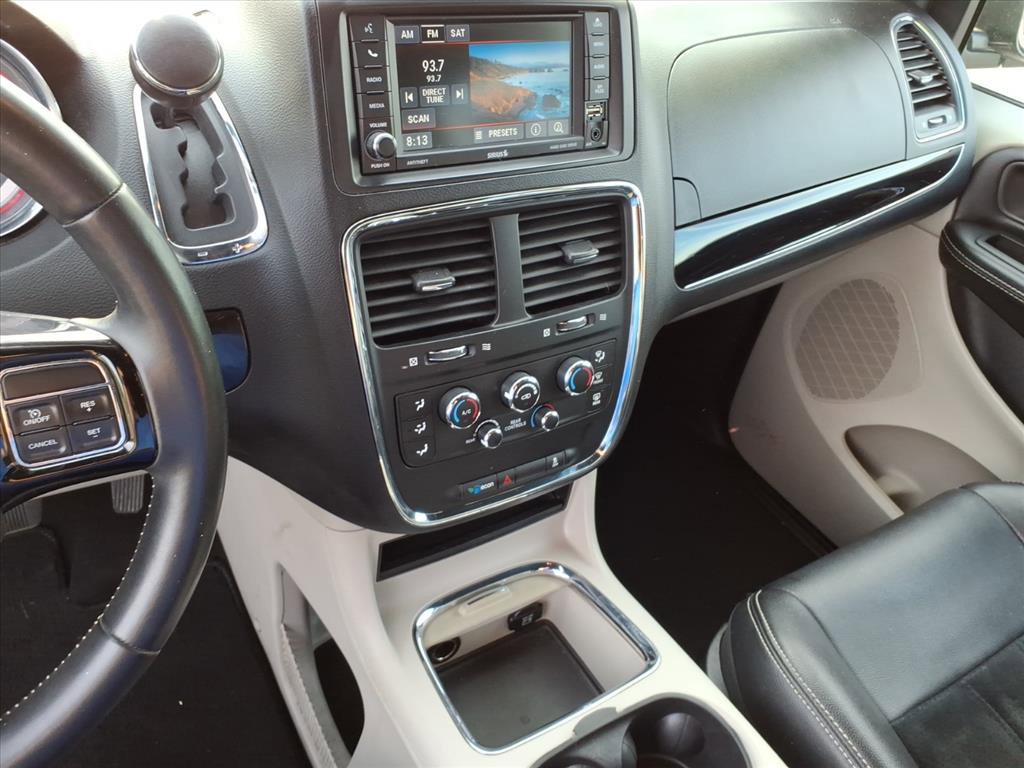 Used 2018 Dodge Grand Caravan SXT FWD image 34