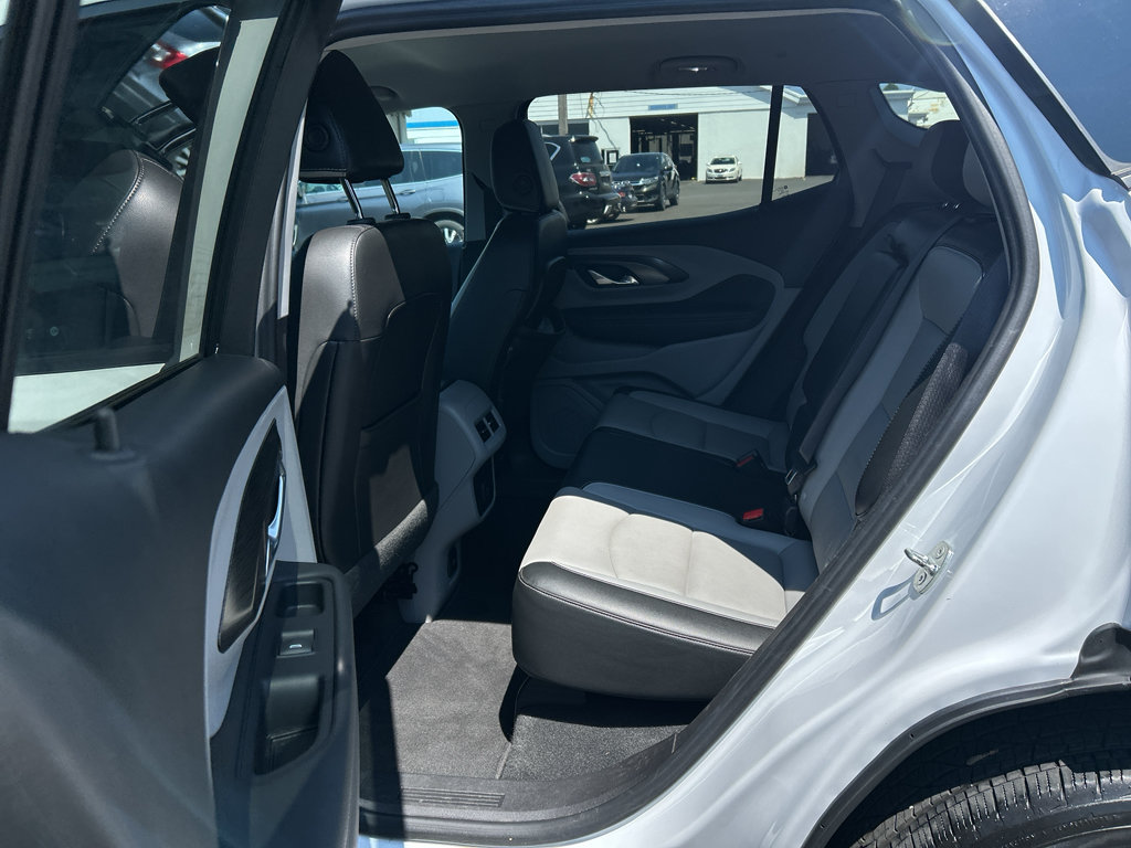 Used 2023 GMC Terrain SLT w/ Infotainment Package II AWD/4WD image 35