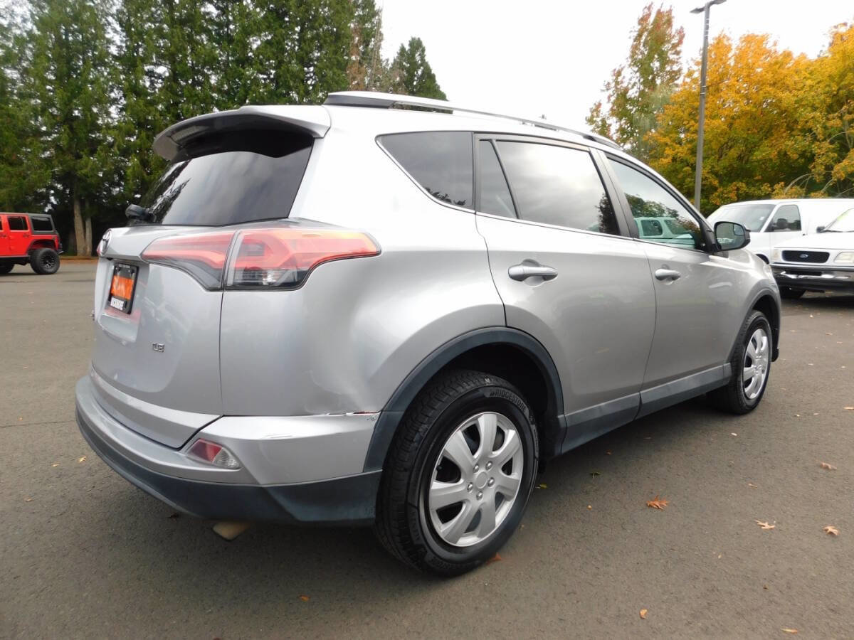 Used 2016 Toyota RAV4 LE image 2