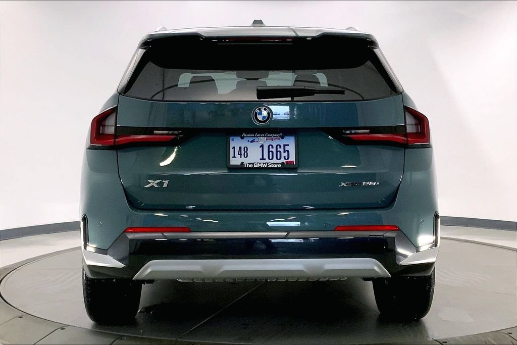 Certified 2026 BMW X1 xDrive28i w/ Technology Package AWD/4WD image 3