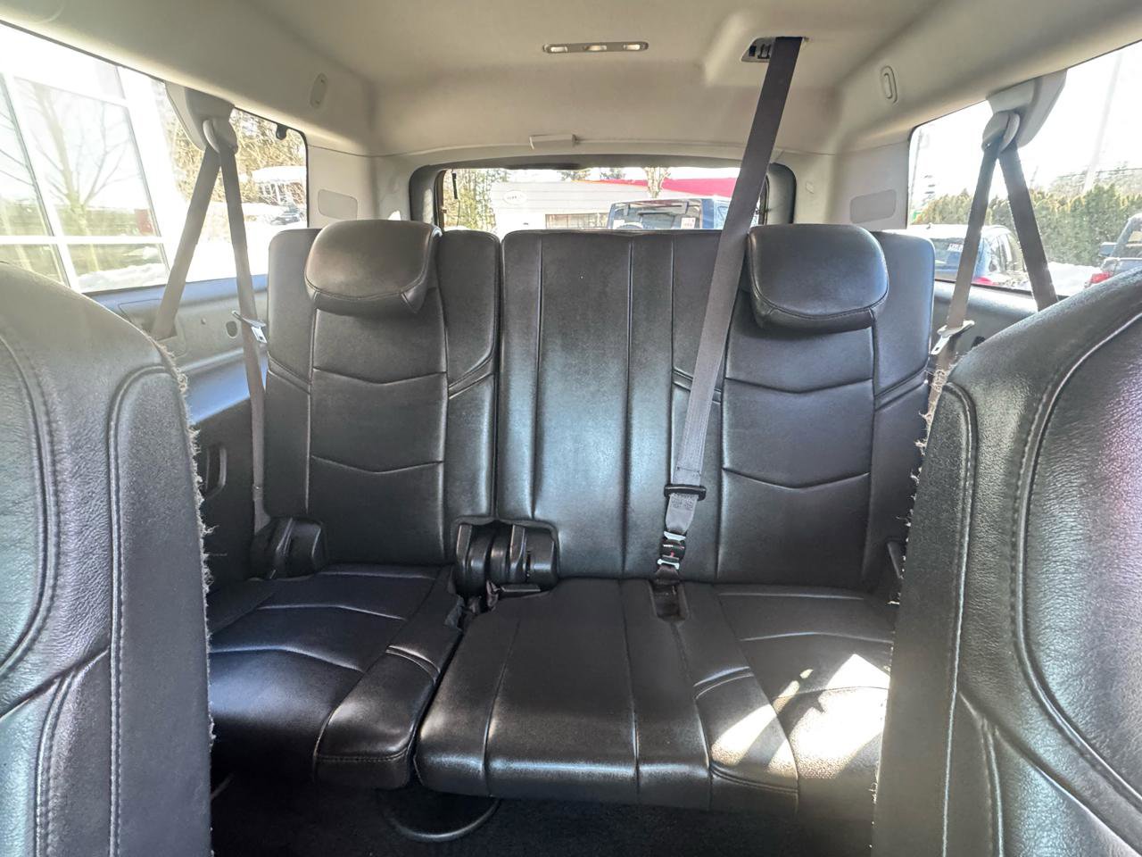 Used 2016 Cadillac Escalade ESV Luxury image 42