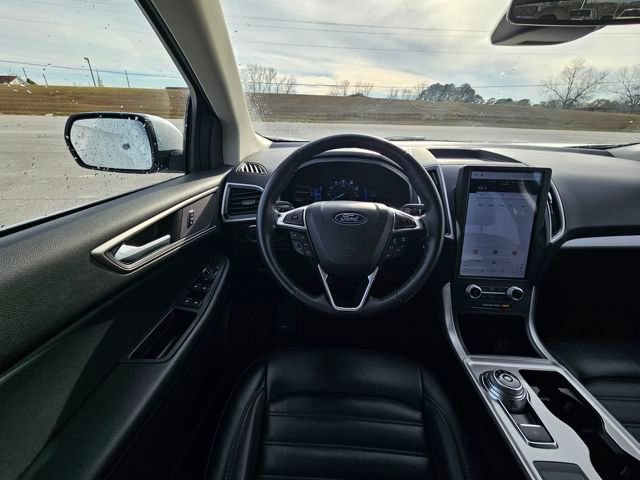 Used 2024 Ford Edge SEL image 13