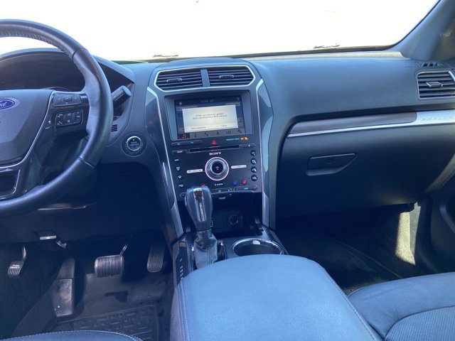 Used 2018 Ford Explorer Limited image 15