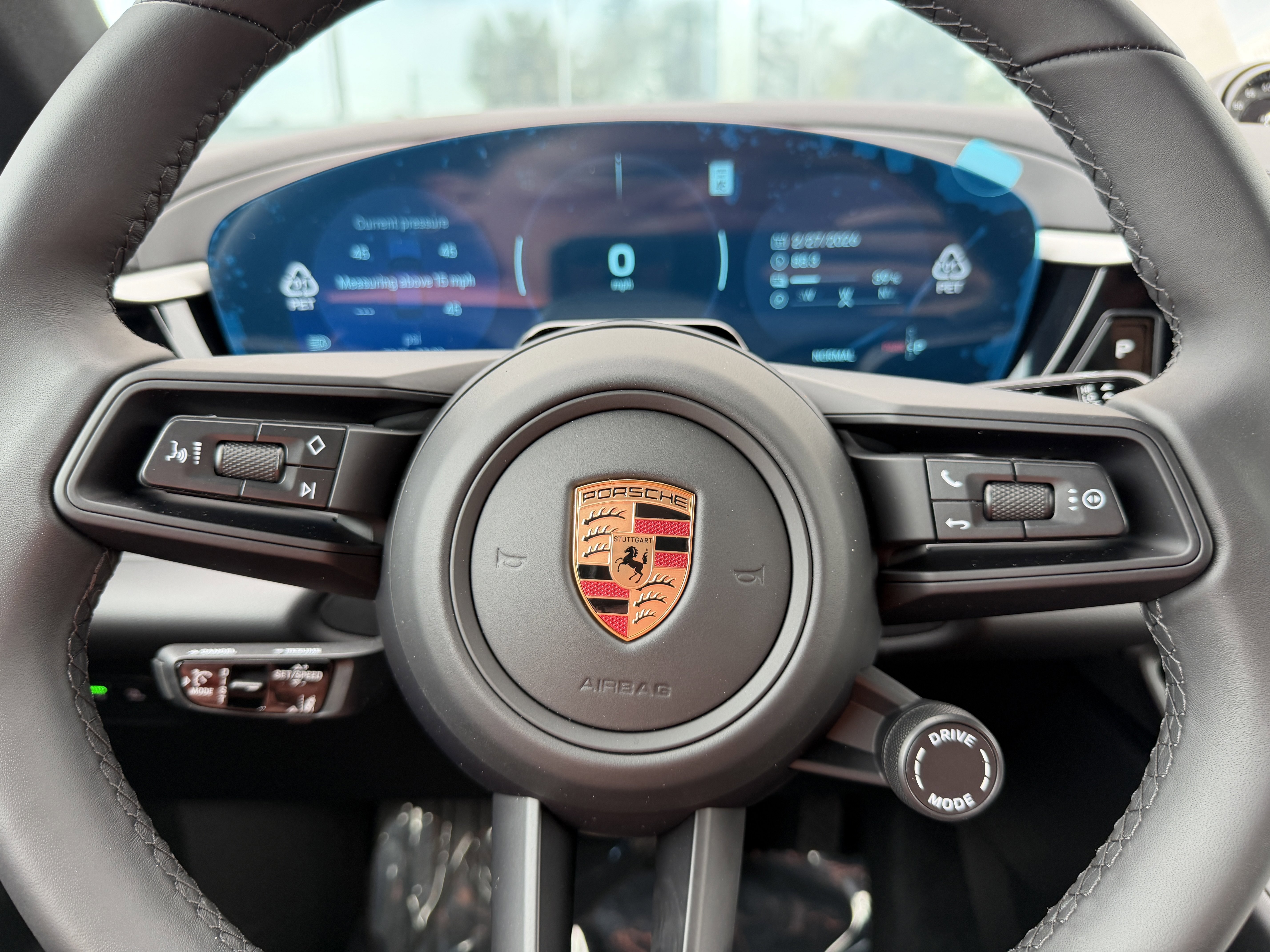 New 2026 Porsche Macan Electric image 36