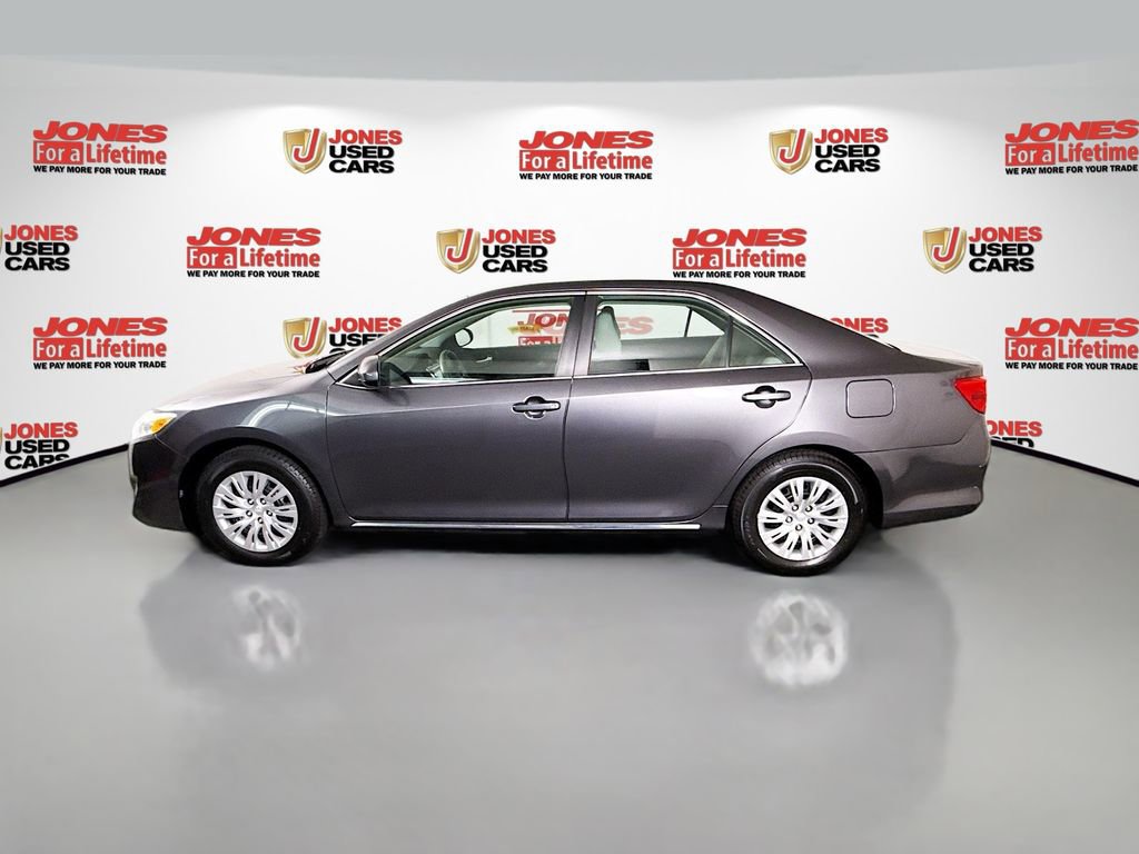 Used 2014 Toyota Camry LE FWD image 12