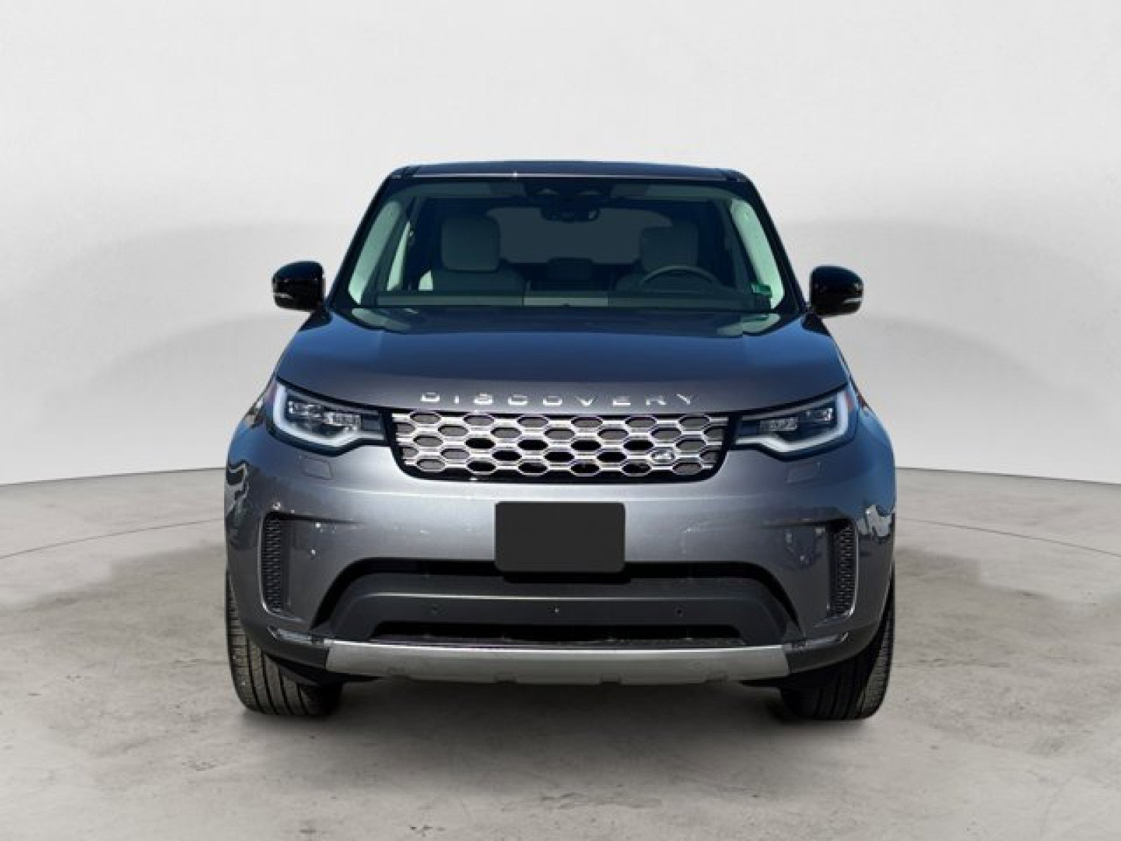 New 2025 Land Rover Discovery S image 8