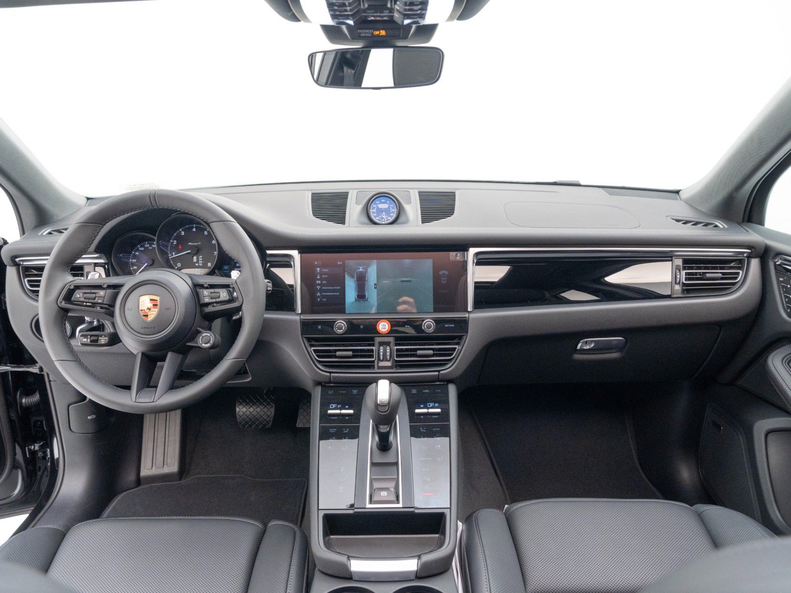 Certified 2026 Porsche Macan Turbo AWD/4WD image 30