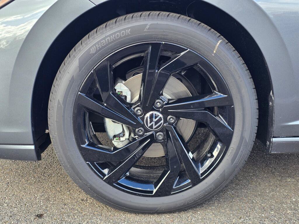 New 2026 Volkswagen Jetta SE FWD image 10