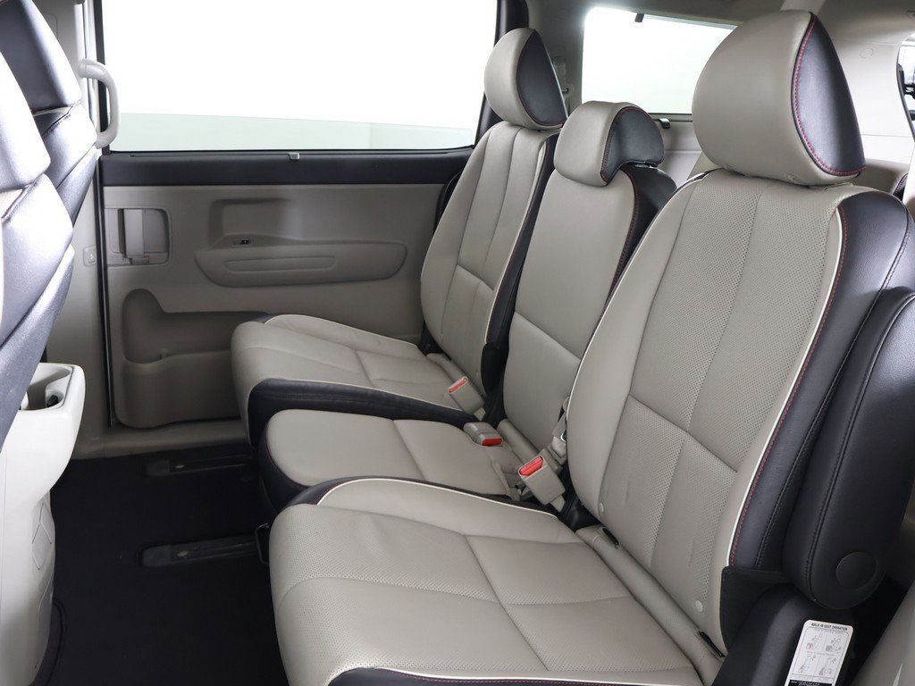 Used 2019 Kia Sedona EX image 30