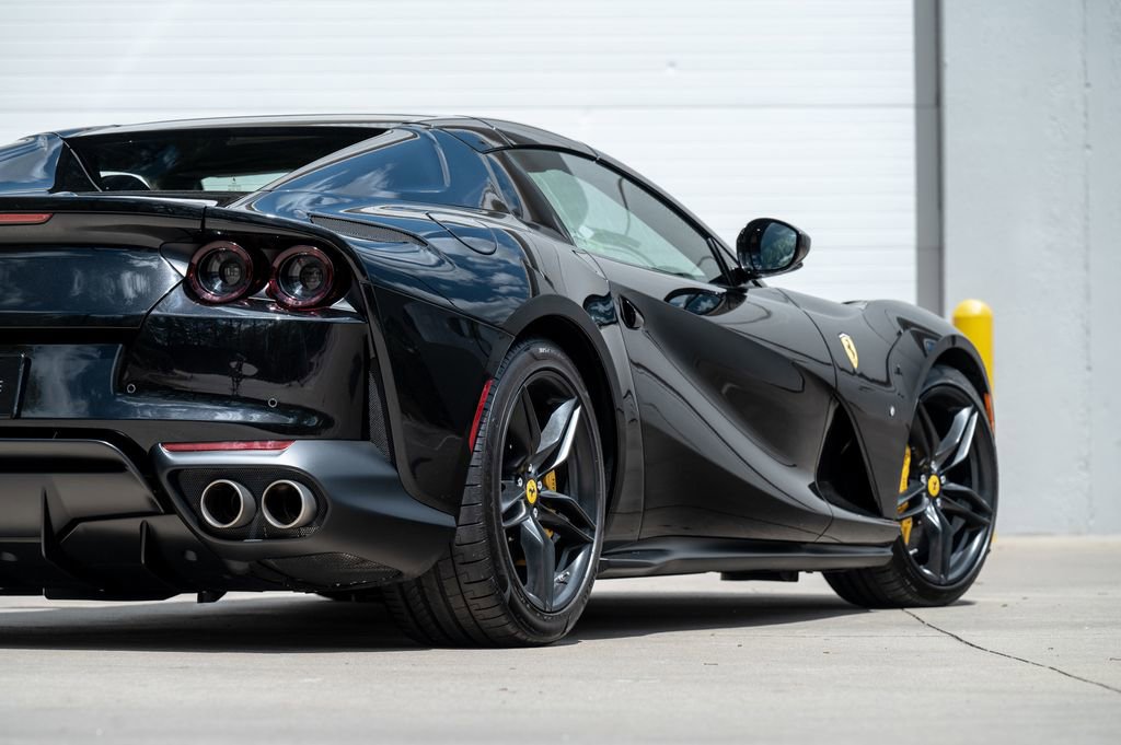 Used 2022 Ferrari 812 GTS RWD image 25