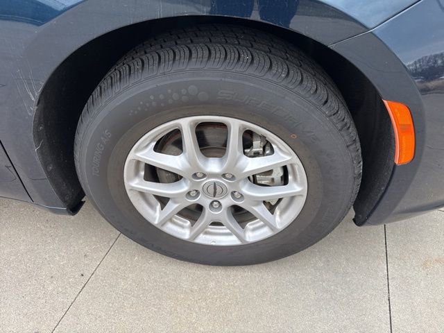 Used 2023 Chrysler Pacifica Touring-L image 9