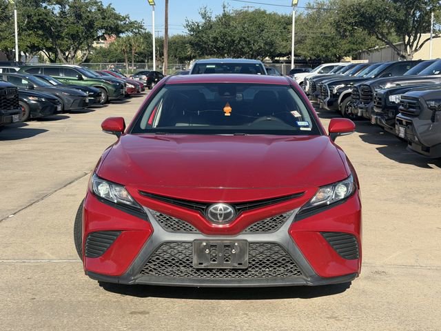 Used 2020 Toyota Camry SE w/ Convenience Package FWD image 2