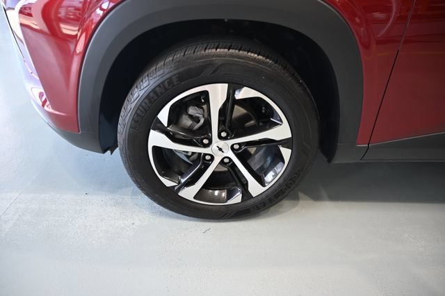 Used 2024 Chevrolet Trax RS w/ Driver Confidence Package FWD image 28