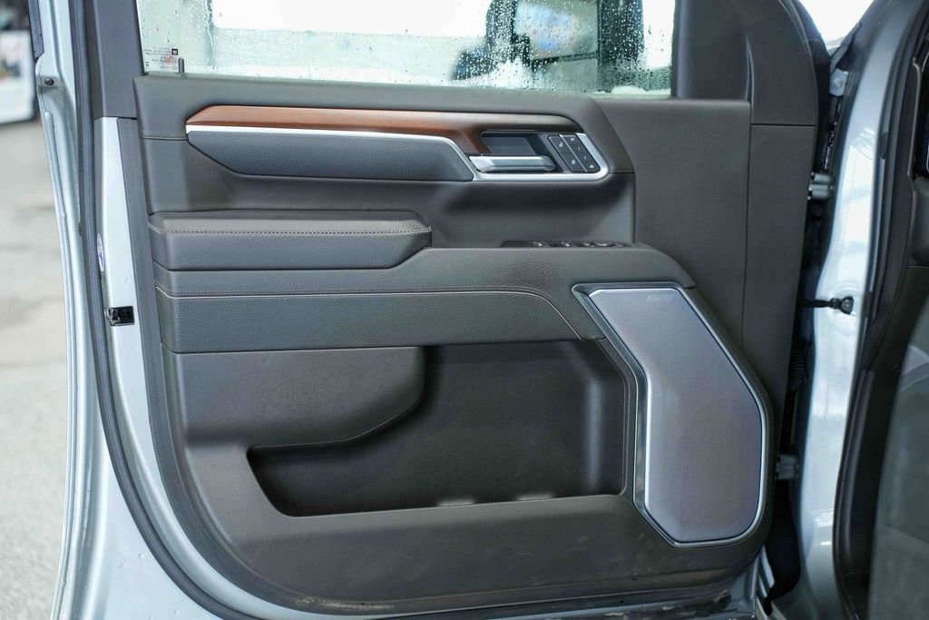 Used 2025 GMC Sierra 2500 Denali w/ Denali Reserve Package image 14