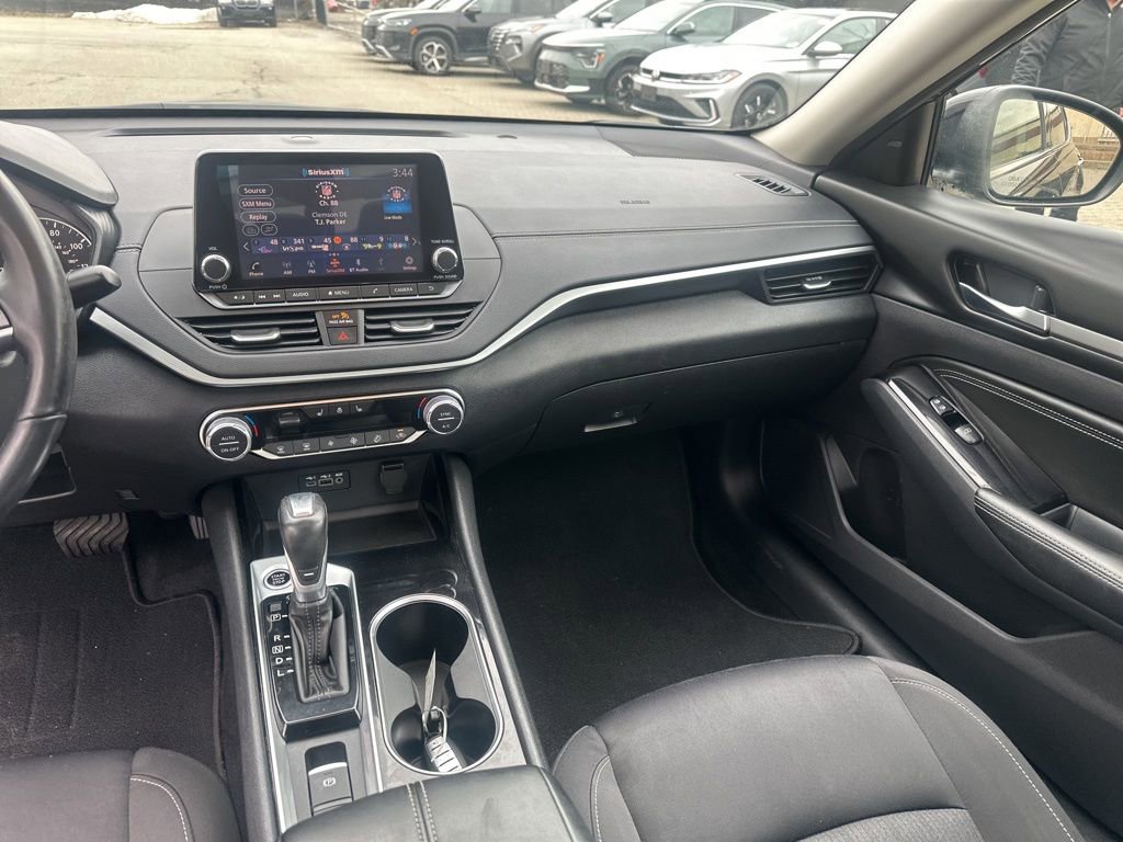 Used 2020 Nissan Altima 2.5 SV image 27