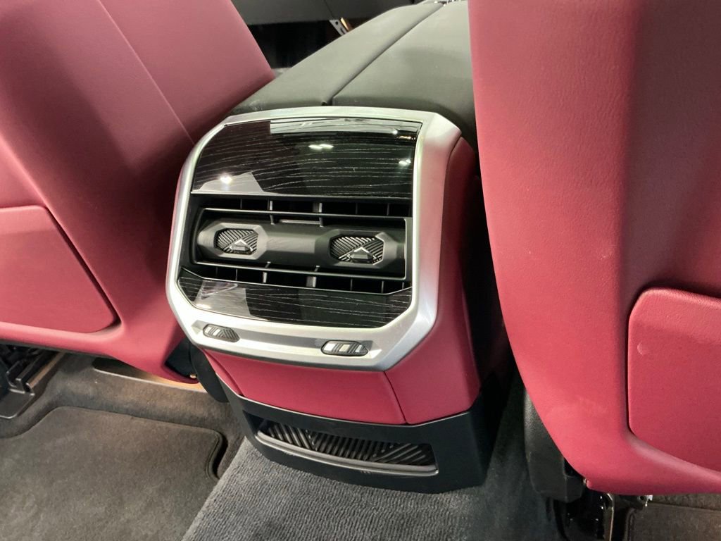 Used 2026 BMW 740i xDrive image 19