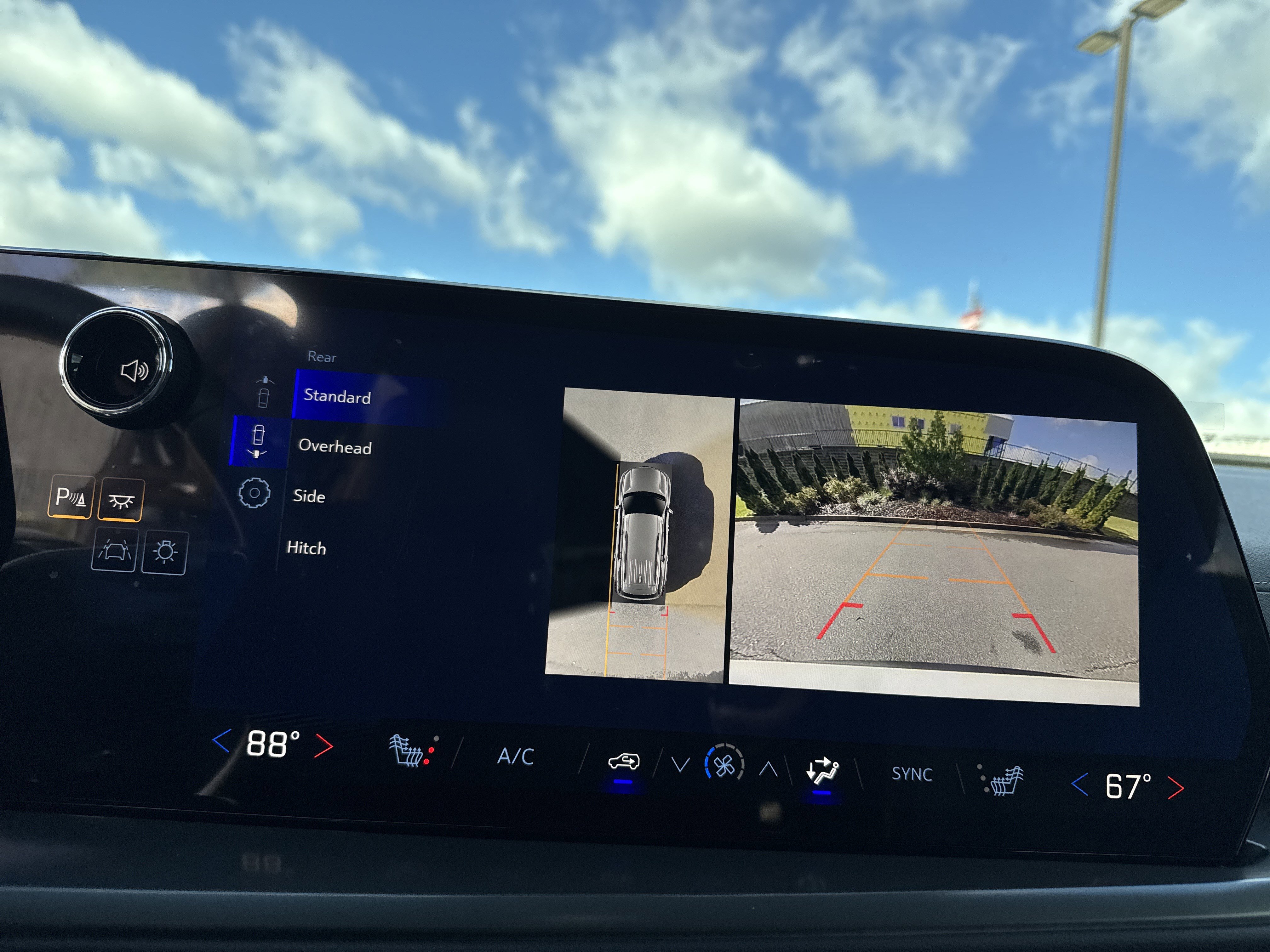 Used 2026 Chevrolet Traverse LT w/ Driver Confidence Package image 24