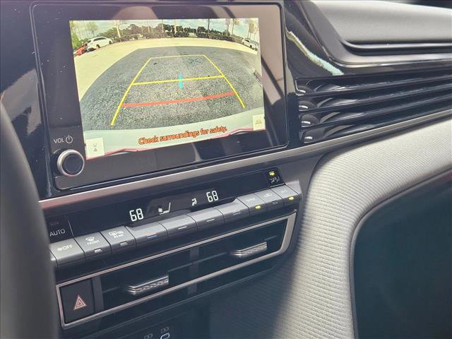 Used 2025 Toyota Camry SE FWD image 13