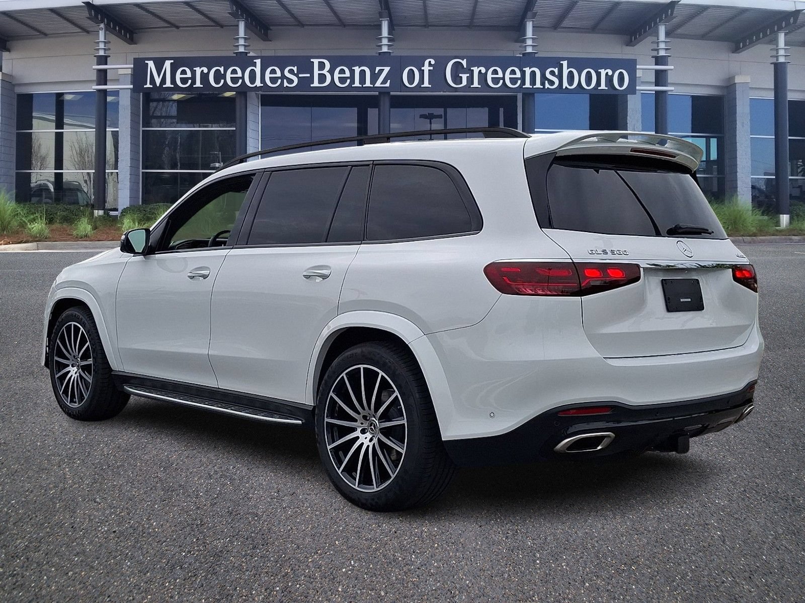Certified 2024 Mercedes-Benz GLS 580 4MATIC image 4