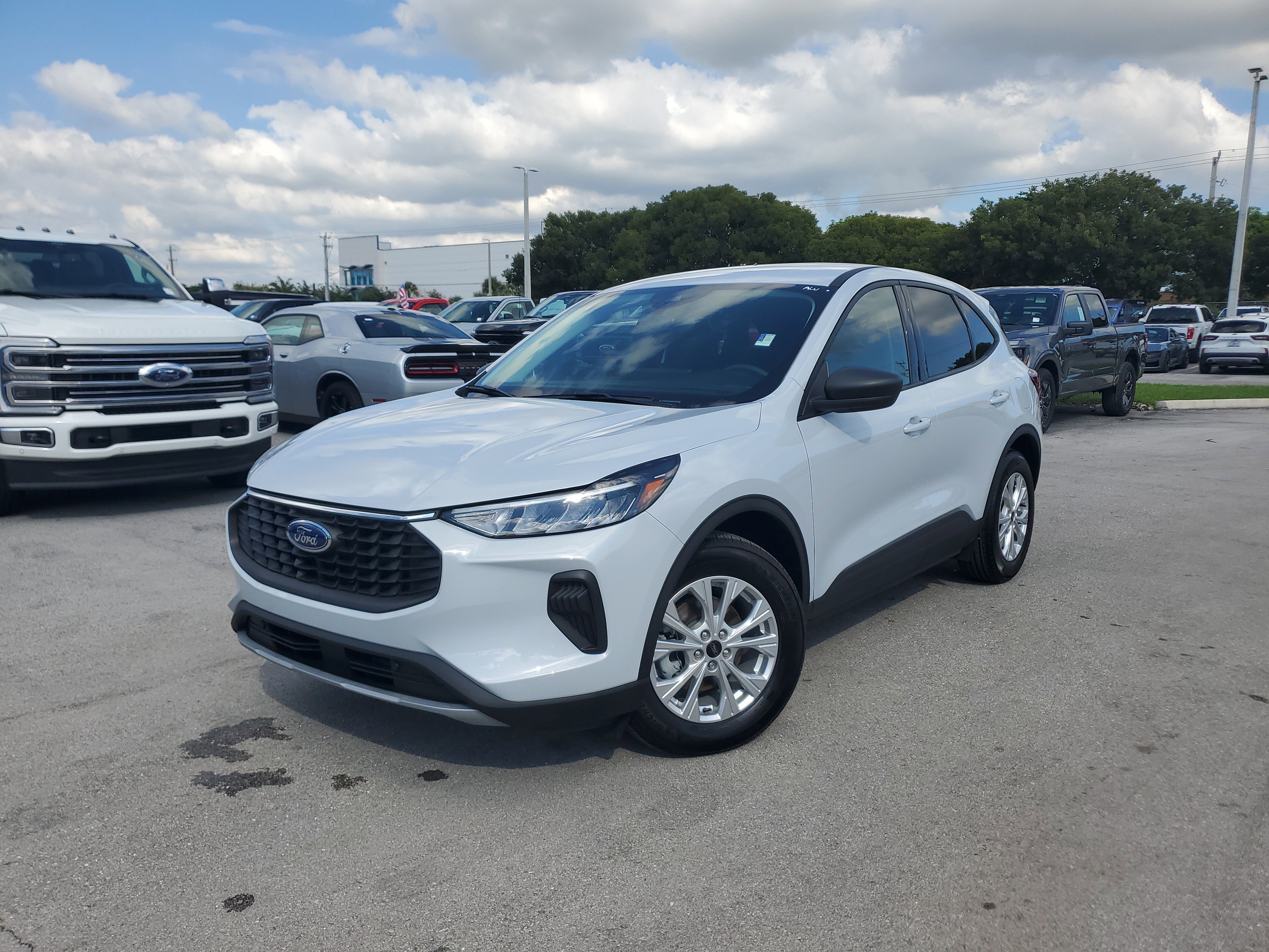 Used 2025 Ford Escape Active w/ Tech Pack #1 image 1