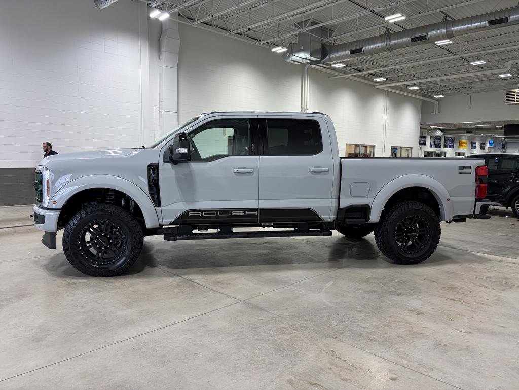 New 2026 Ford F250 Lariat w/ Black Appearance Package image 9