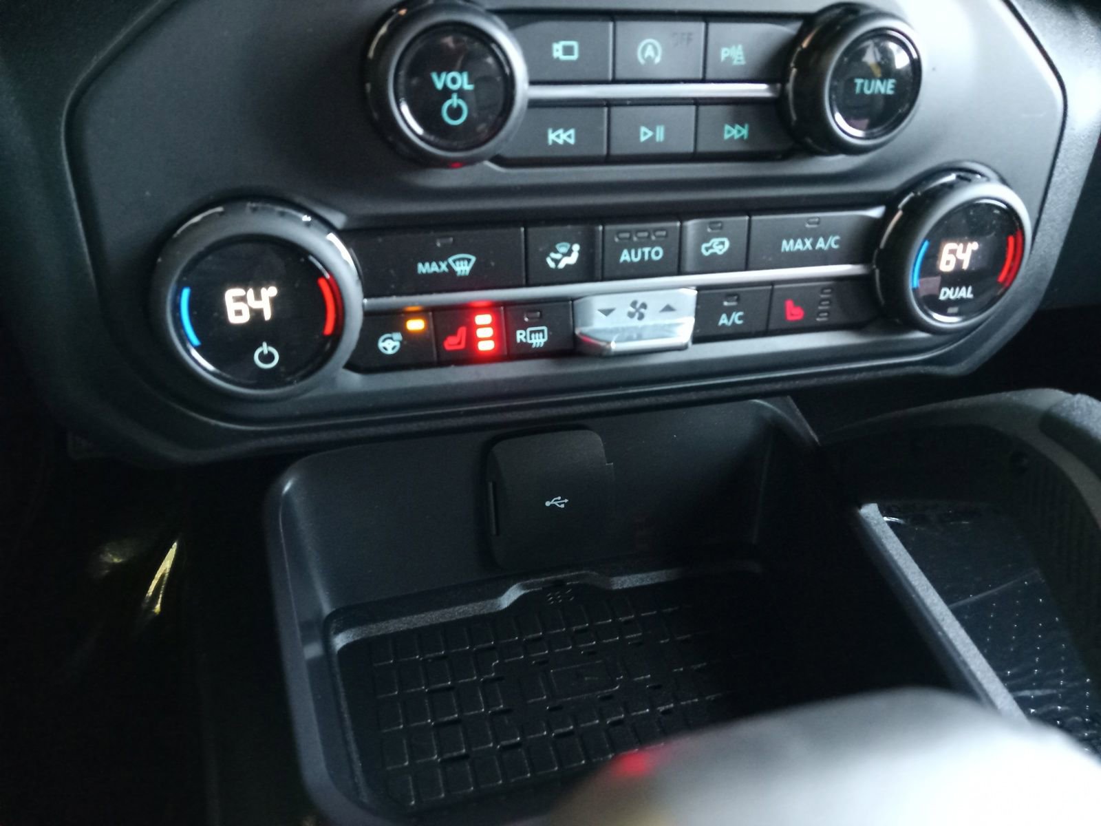 Used 2024 Ford Bronco Outer Banks image 17