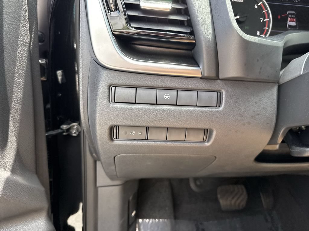 Used 2023 Nissan Rogue SV FWD image 55