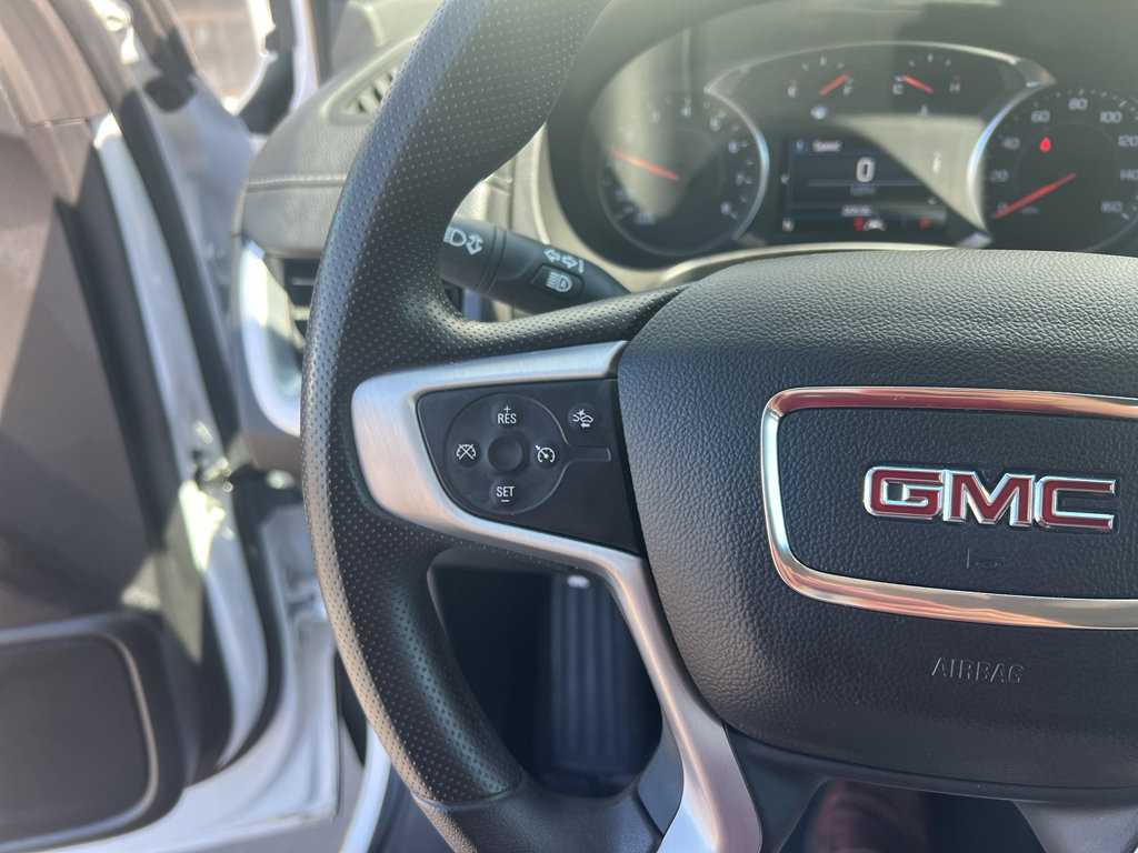 Used 2024 GMC Terrain SLE image 13