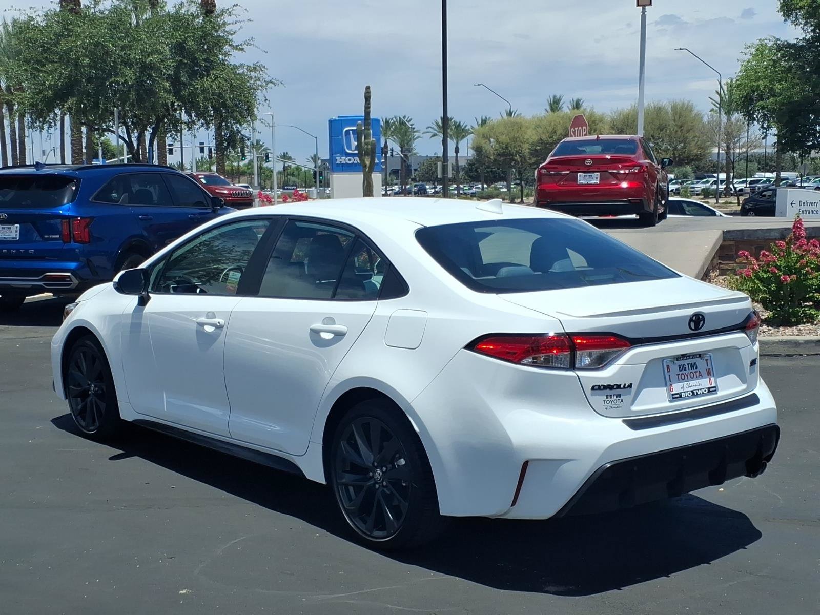 Certified 2025 Toyota Corolla SE FWD image 6