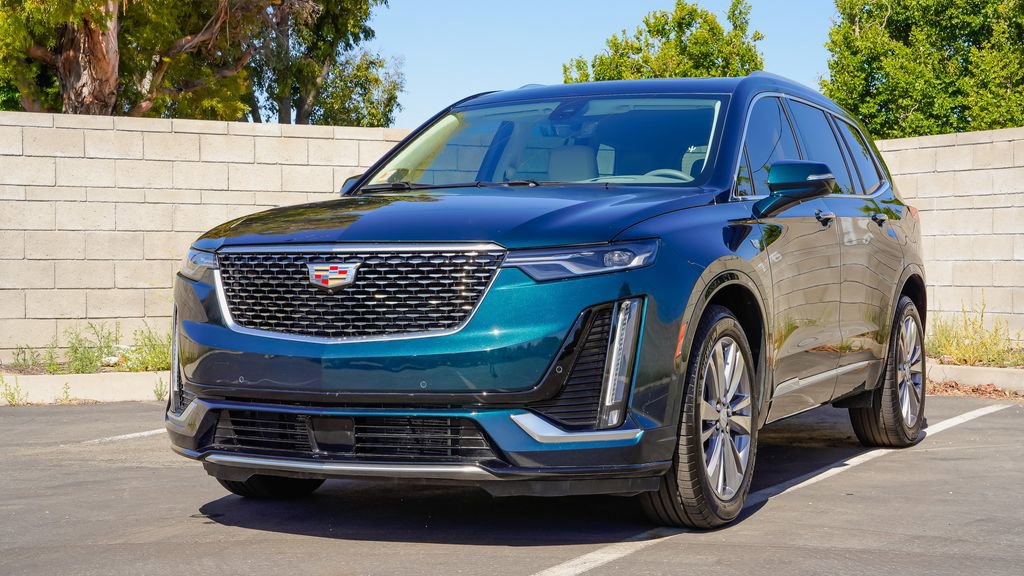 Certified 2024 Cadillac XT6 Premium Luxury w/ Technology Package AWD/4WD image 2