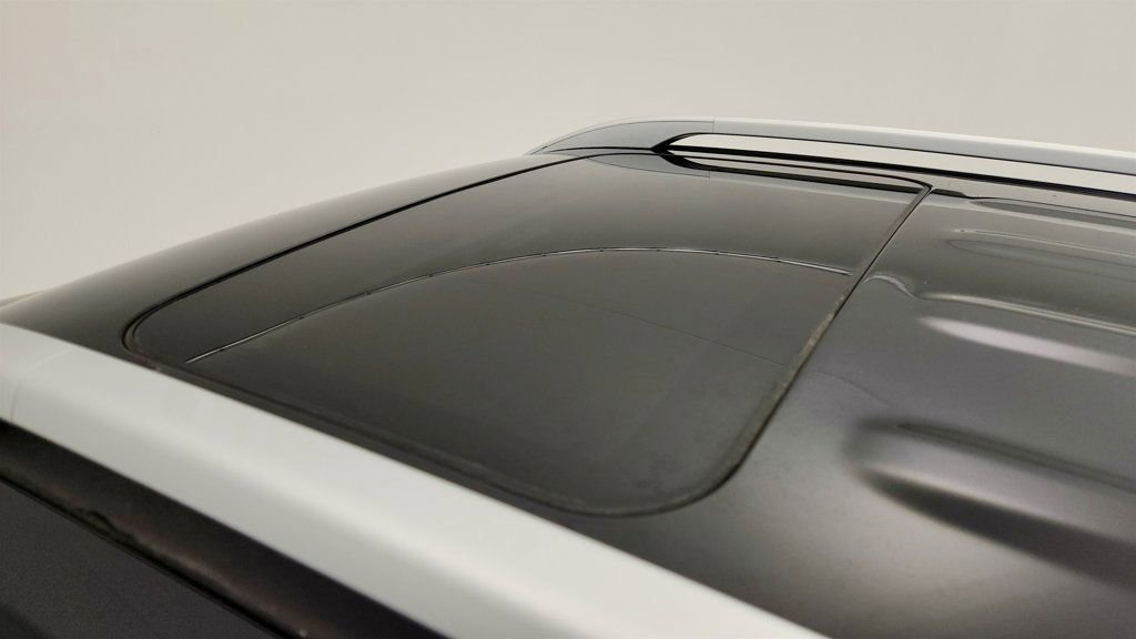 Used 2024 Hyundai Venue SEL image 10