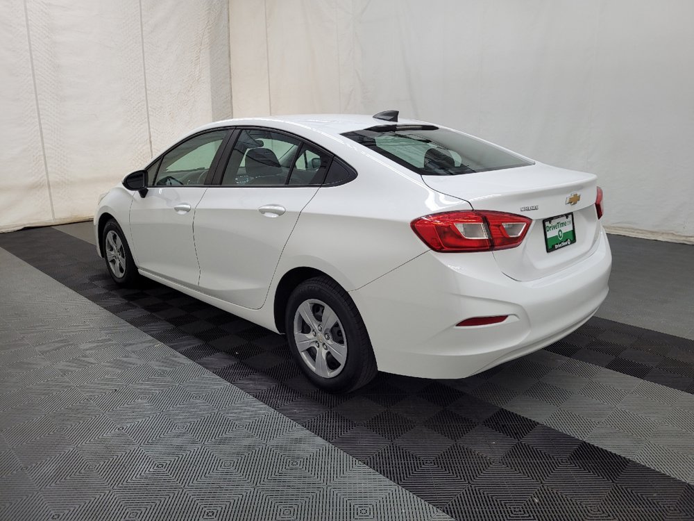 Used 2018 Chevrolet Cruze LS FWD image 3