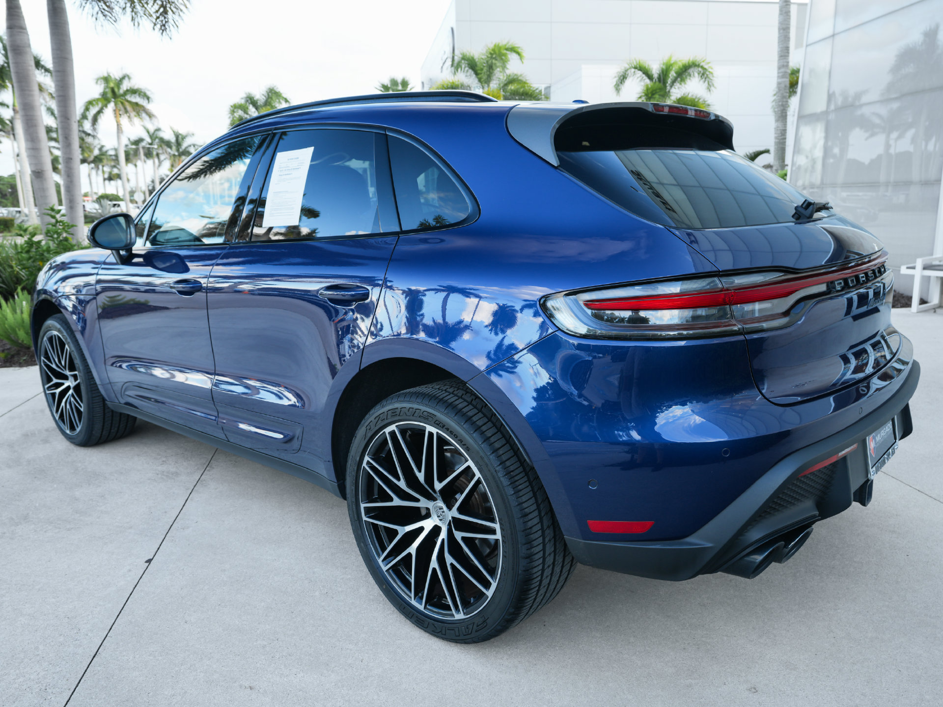 Used 2023 Porsche Macan Turbo AWD/4WD image 32
