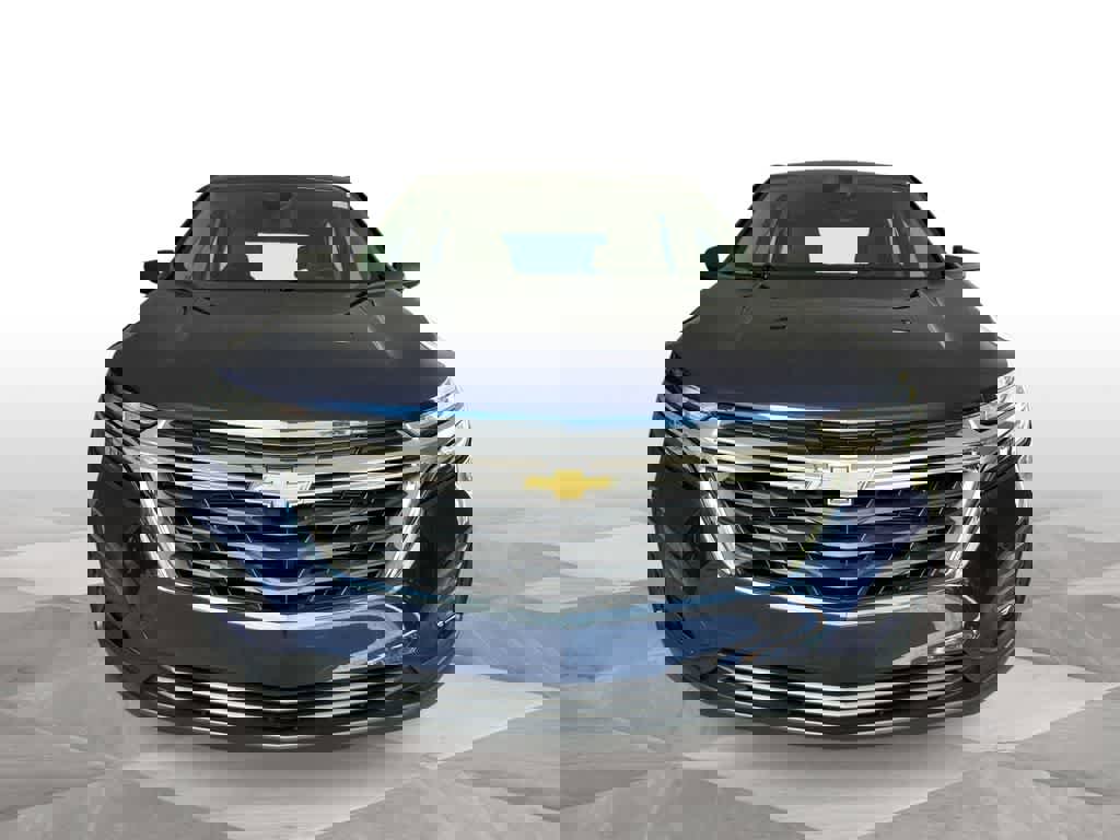 Used 2023 Chevrolet Equinox LS image 3